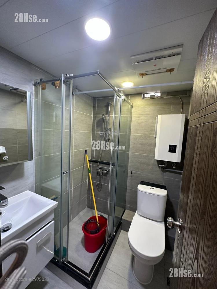 King Tsui Court Sell 2 bedrooms , 1 bathrooms 376 ft²