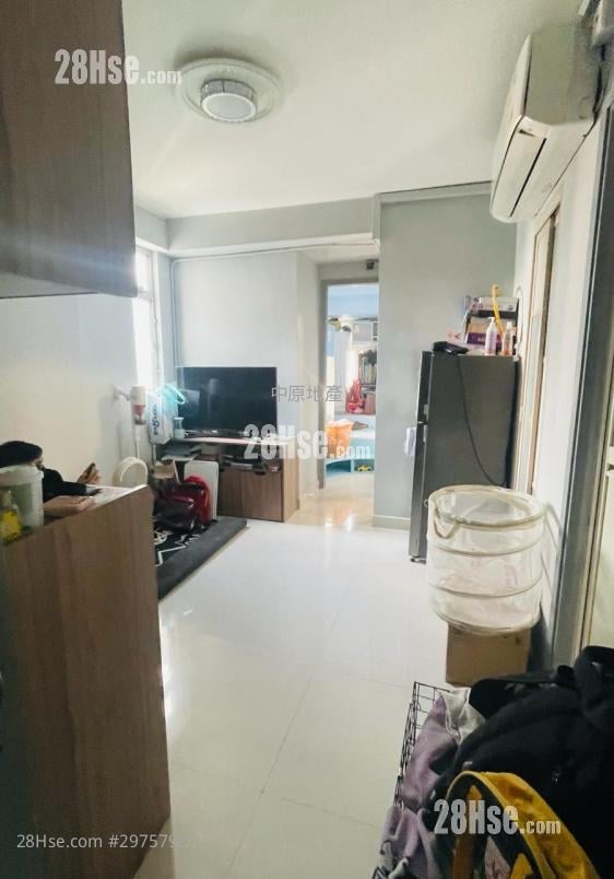 Ho Shun King Building Sell 2 bedrooms , 1 bathrooms 324 ft²
