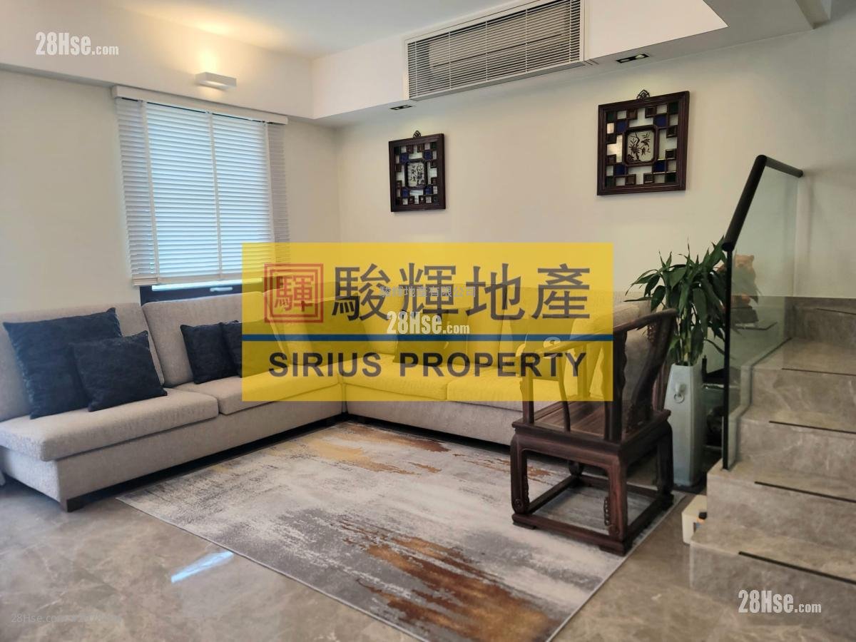 Lung Cheung Court Sell 3 bedrooms , 2 bathrooms 1,220 ft²