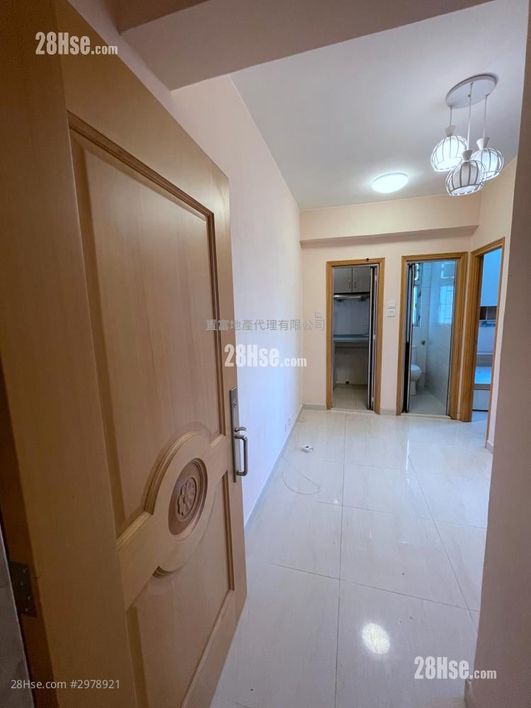 Kwai Cheung Building Sell 1 bedrooms , 1 bathrooms 248 ft²
