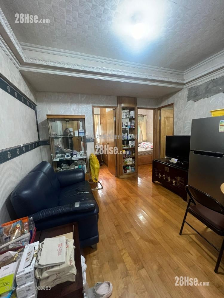 Tung On Building Sell 2 bedrooms , 1 bathrooms 380 ft²