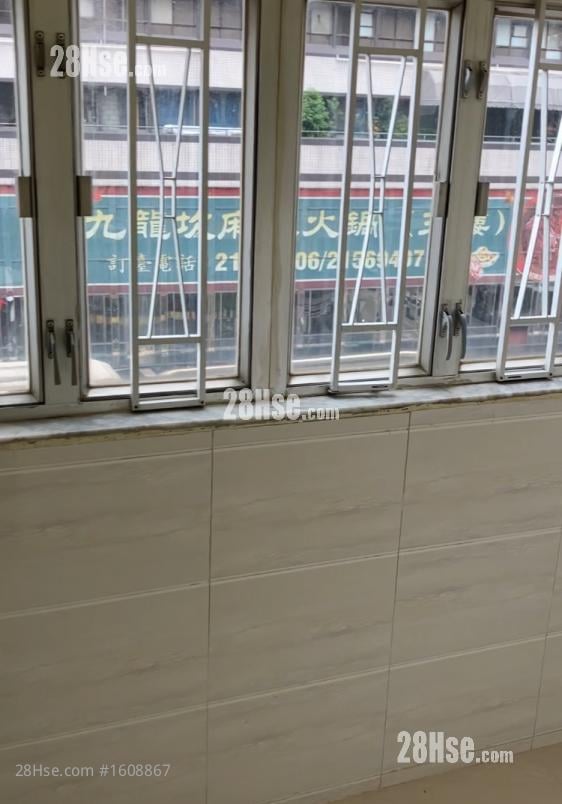 彌敦道466號 清靜民居, 無任何娛樂場所, 出入安全方便 租盤 1 房 , 1 浴室 150 平方呎