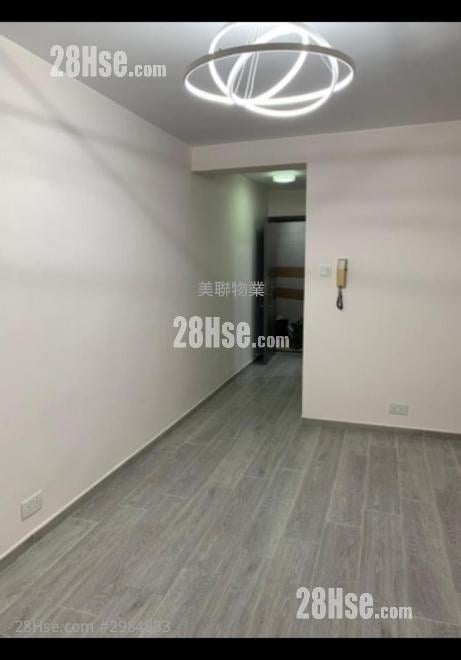 Siu Lun Court Sell 3 bedrooms 554 ft²