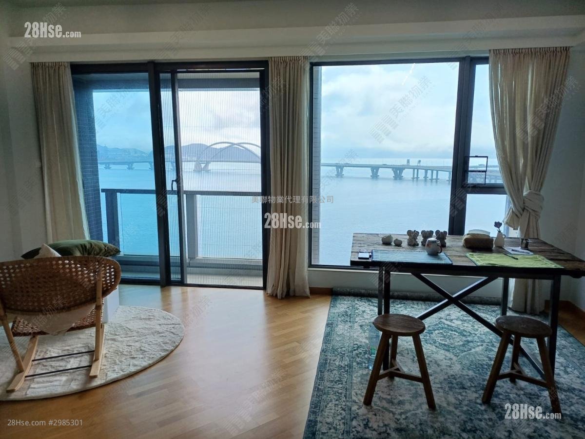 Alto Residences Sell 4 bedrooms 985 ft²