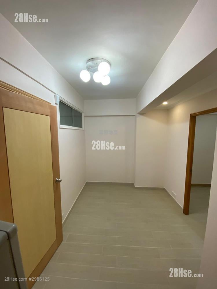 United Building Sell 2 bedrooms , 1 bathrooms 287 ft²