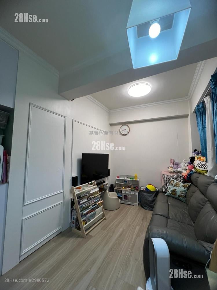 Yen Ching Building Sell 1 bedrooms , 1 bathrooms 262 ft²