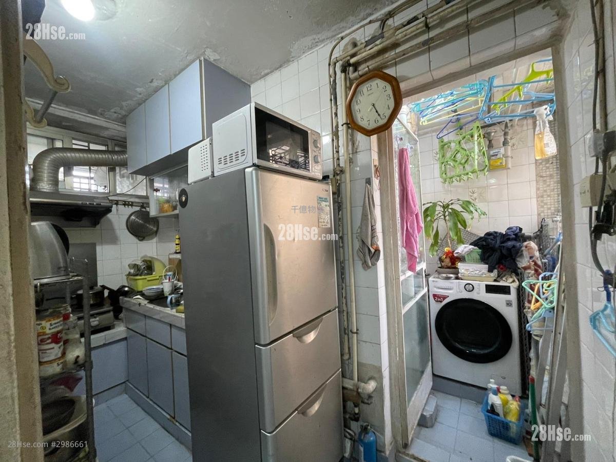 Kwai Hing Estate Sell 2 bedrooms , 1 bathrooms 439 ft²