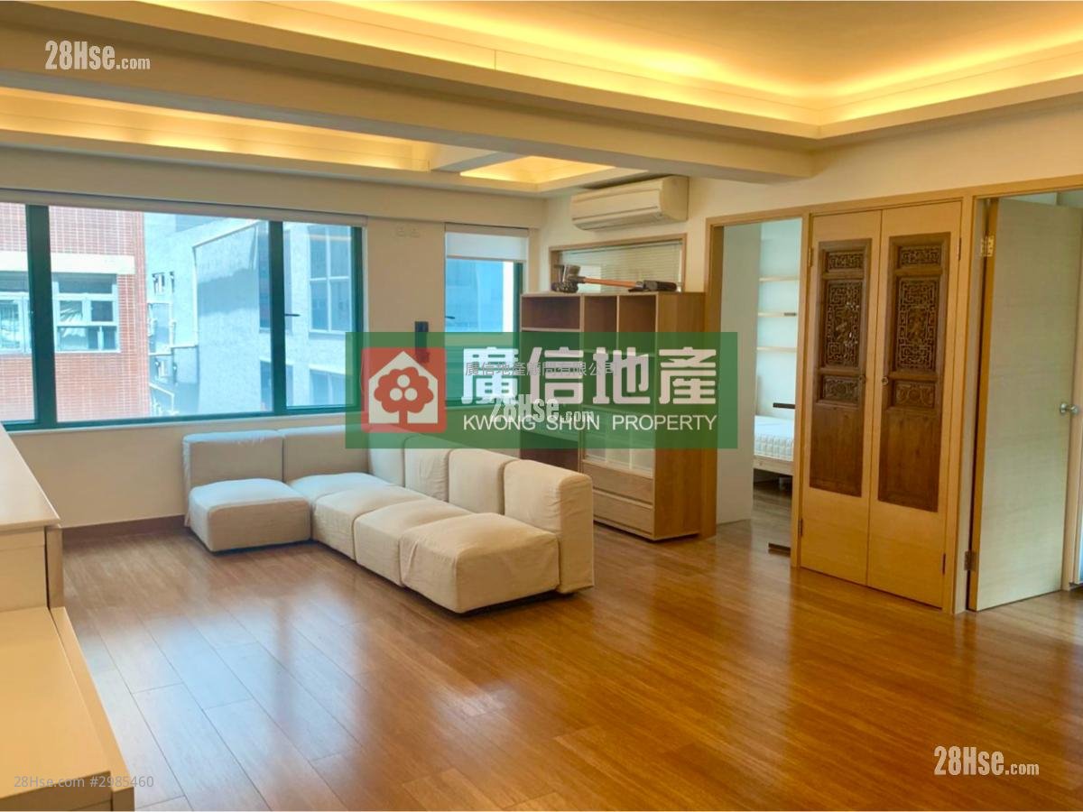 Wong Tat Wing Court Sell 2 bedrooms , 1 bathrooms 670 ft²