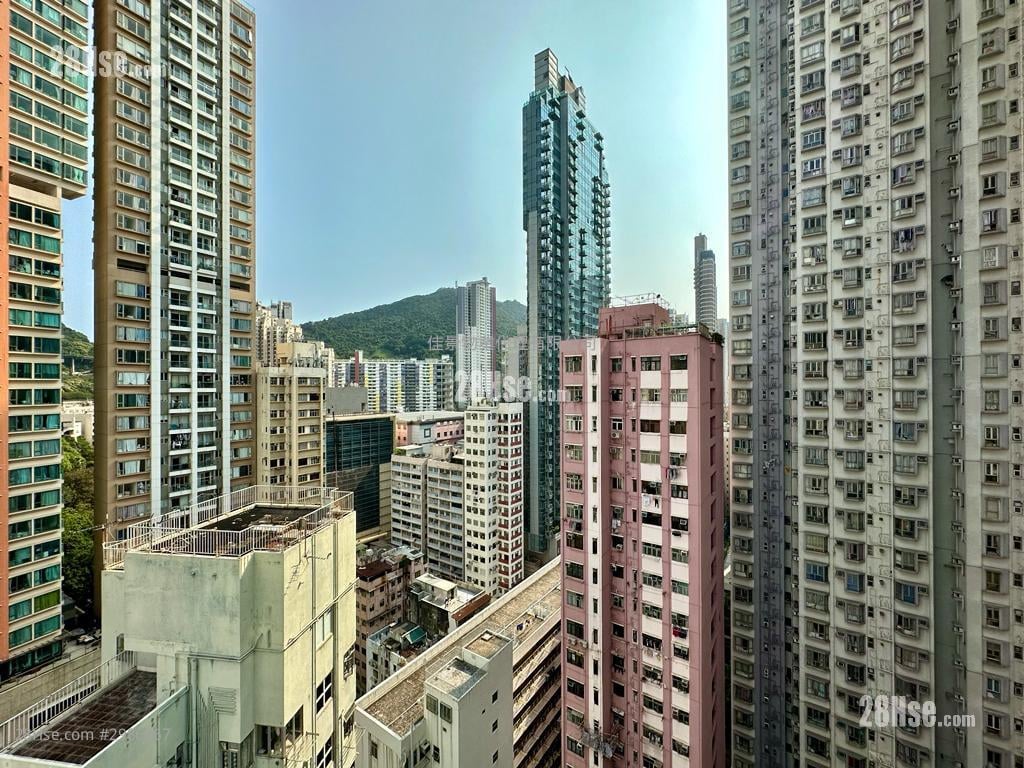 Tai Sang Building Sell 3 bedrooms , 1 bathrooms 582 ft²