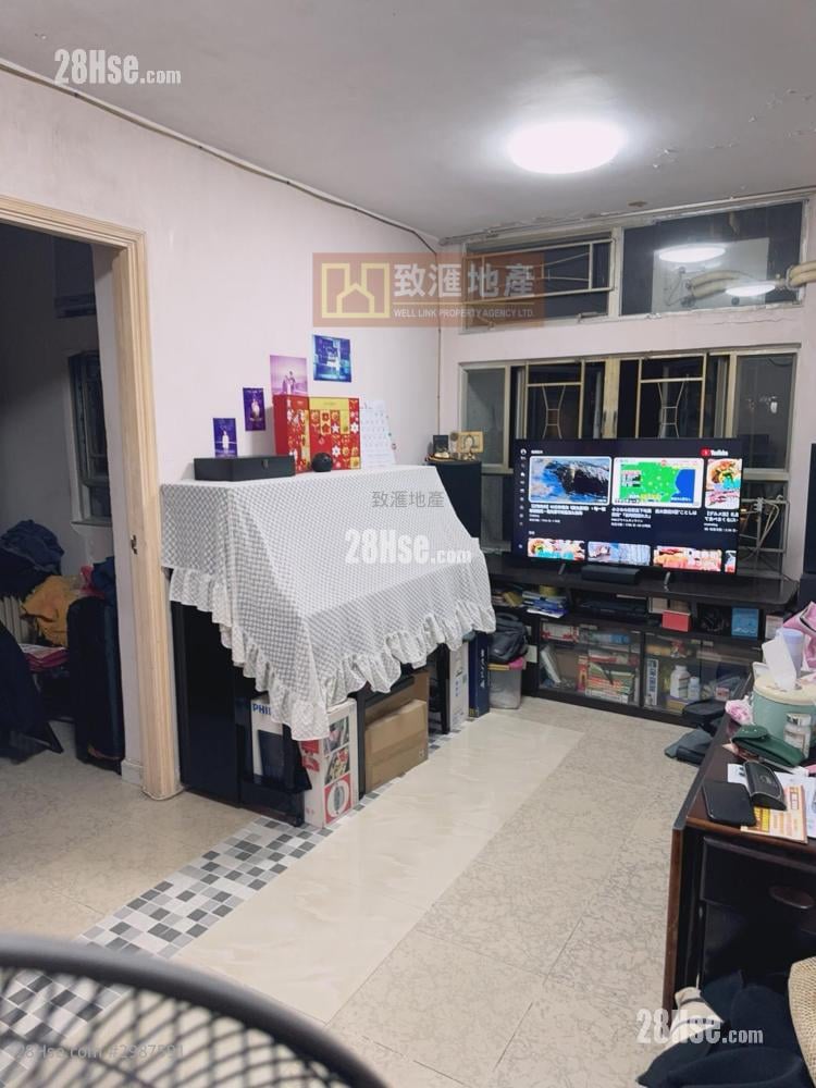 Kwai Yin Court Sell 2 bedrooms 401 ft²