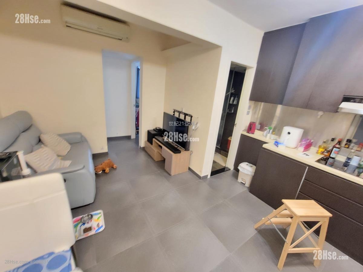 On Hing Mansion Sell 1 bedrooms , 1 bathrooms 374 ft²