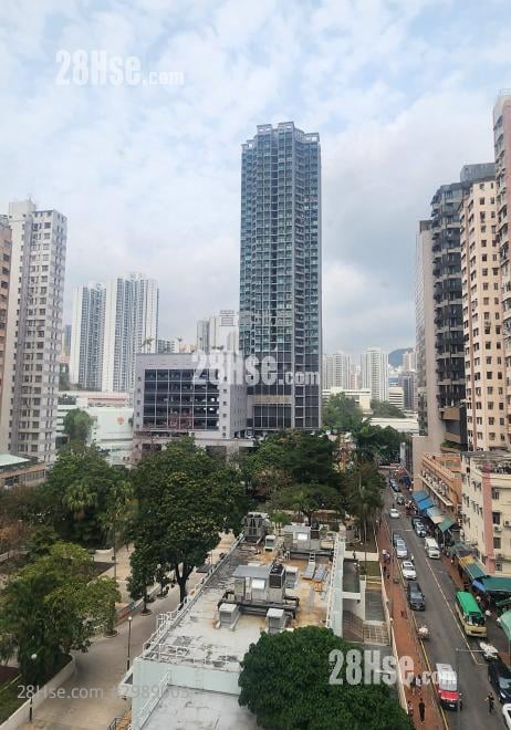 Foon Tak Building Sell 351 ft²