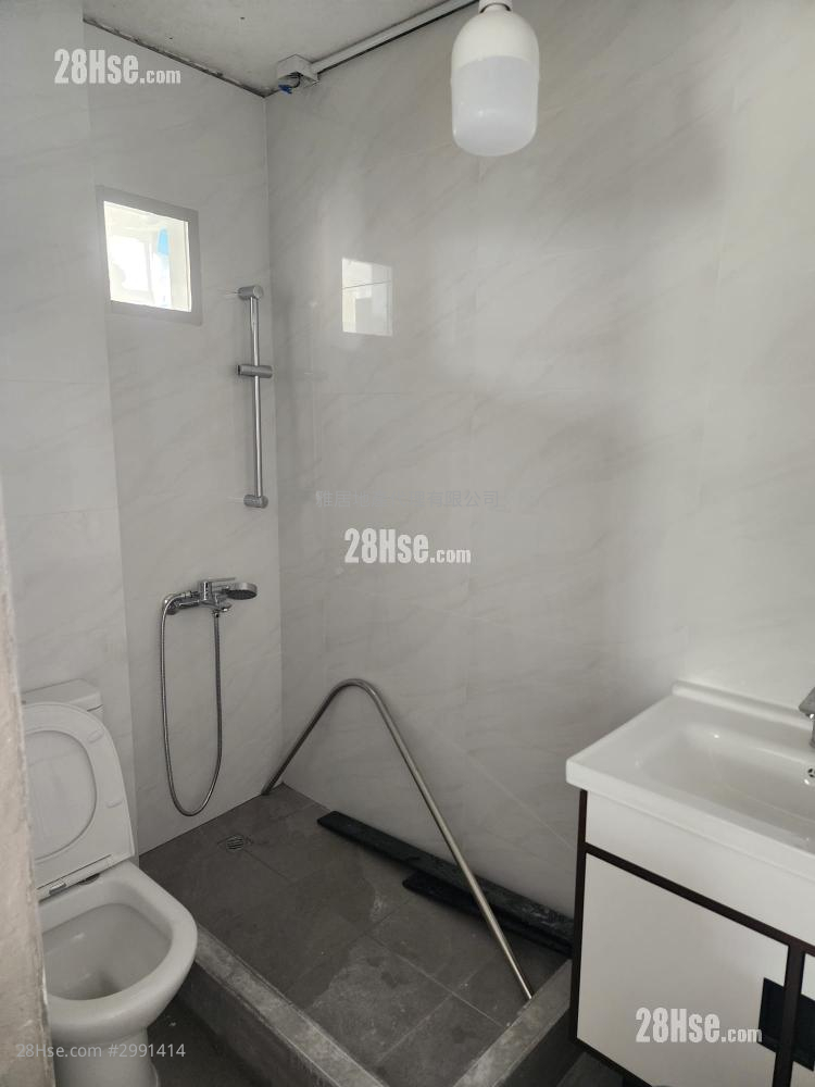 Hong Wah Court Rental 2 bedrooms , 1 bathrooms 423 ft²
