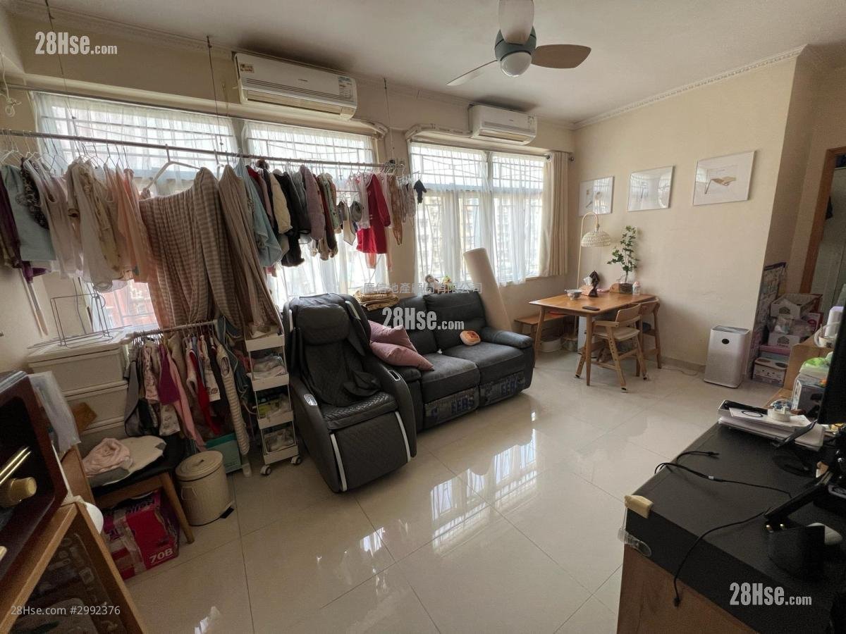 Cheung Hong Building Sell 3 bedrooms , 2 bathrooms 708 ft²