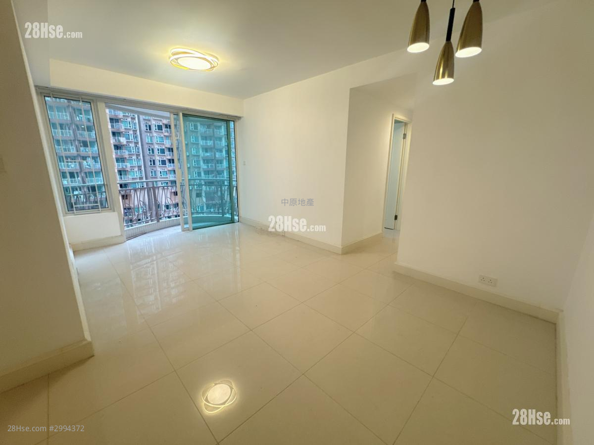 Central Park Towers Rental 3 bedrooms , 2 bathrooms 677 ft²