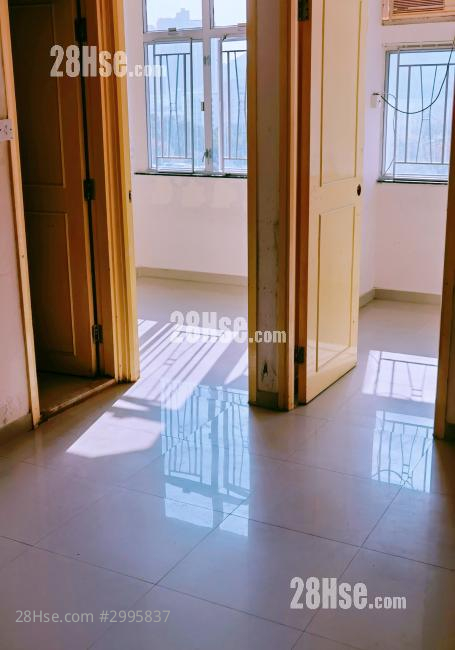 Siu Hin Court Sell 2 bedrooms , 1 bathrooms 376 ft²