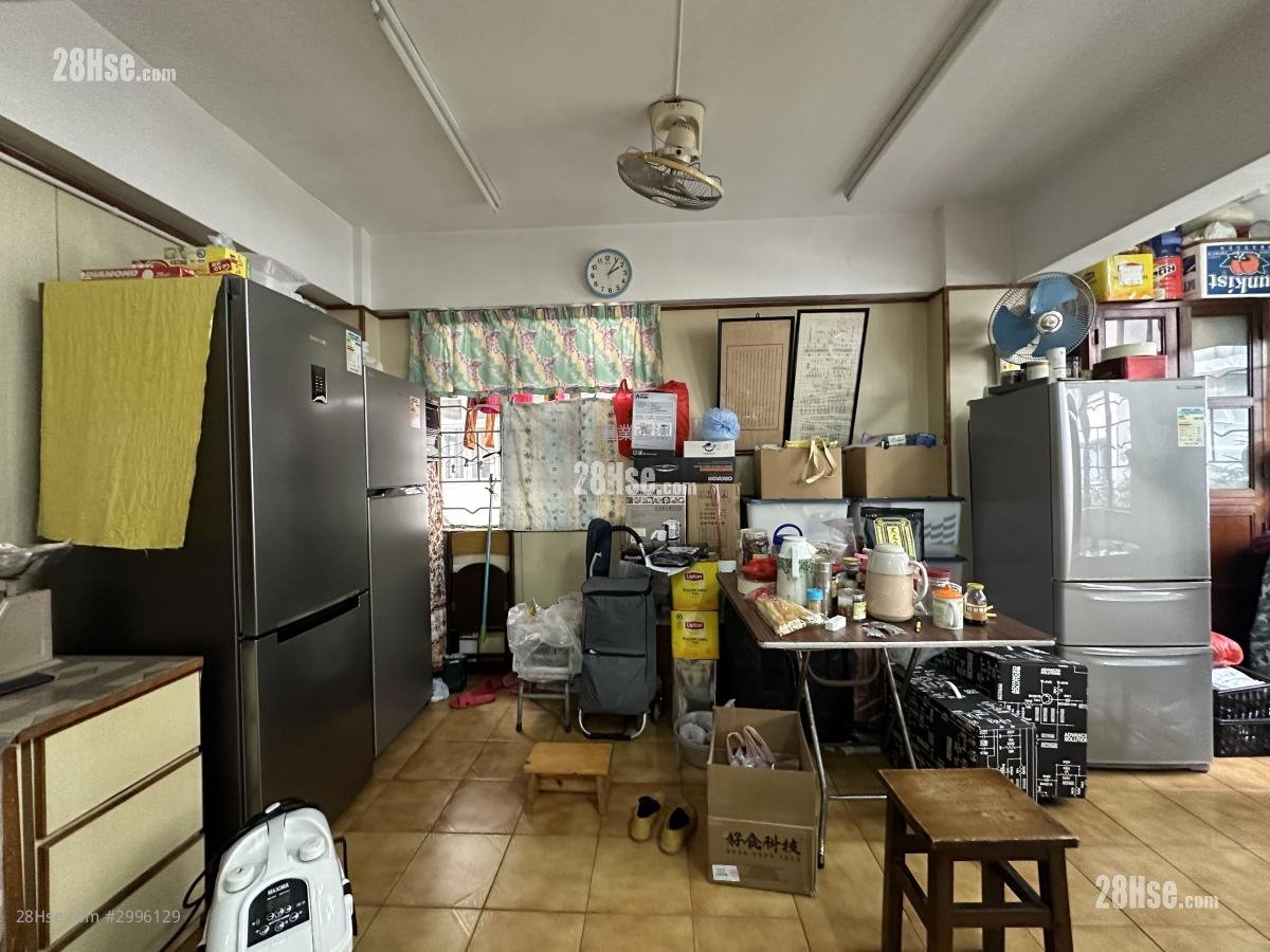 7-9 Shin Hing Street Sell 1 bedrooms , 1 bathrooms 360 ft²
