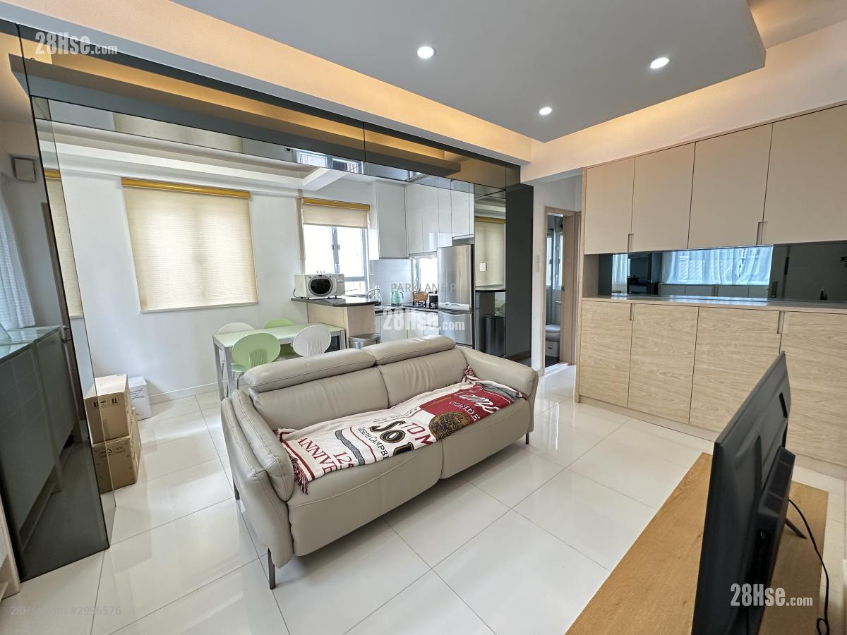 Yen Lai Building Rental 1 bedrooms , 1 bathrooms 435 ft²