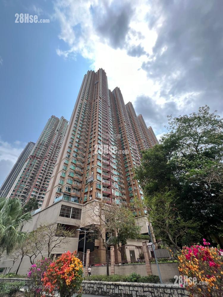 Central Park Towers Sell 2 bedrooms , 1 bathrooms 493 ft²