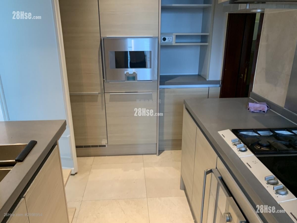 御金国峯 售盘 3 房 , 3 浴室 1,145 平方尺