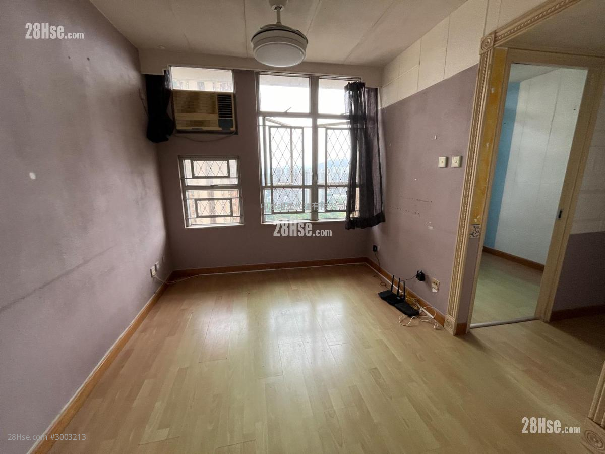 Tin Chung Court Sell 3 bedrooms , 2 bathrooms 650 ft²