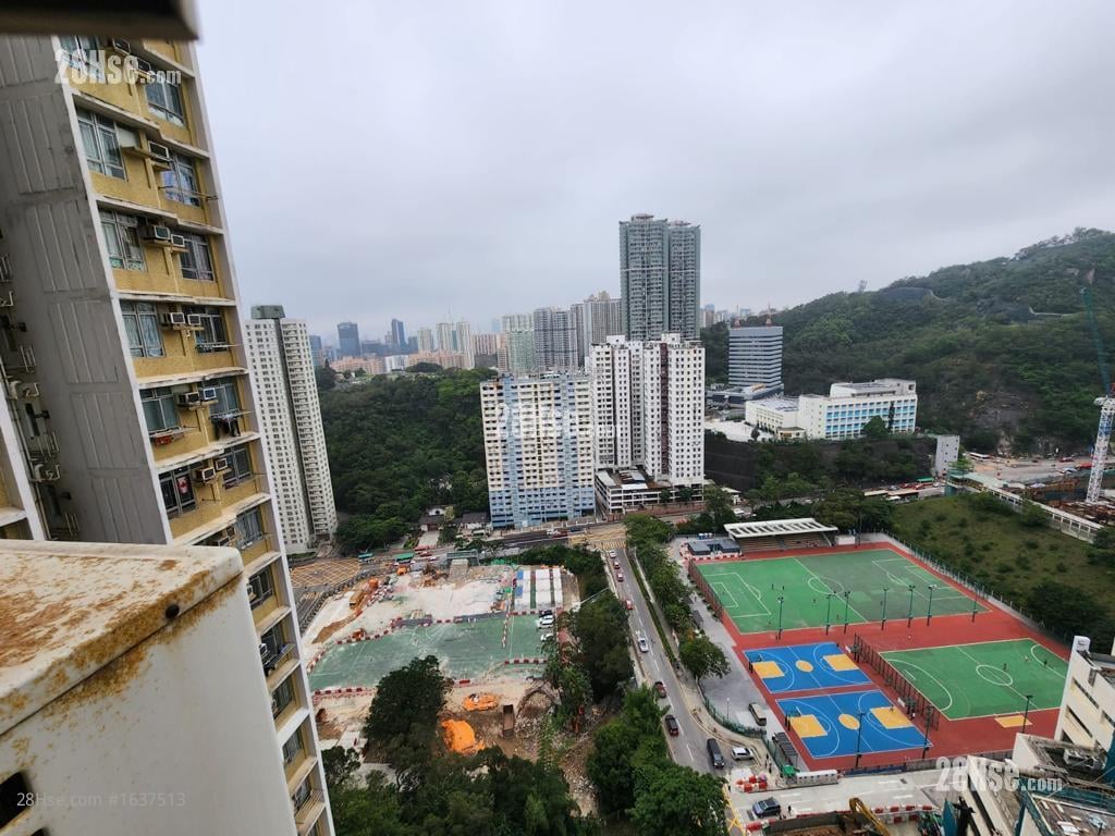 Hiu Lai Court Sell 3 bedrooms , 2 bathrooms 601 ft²