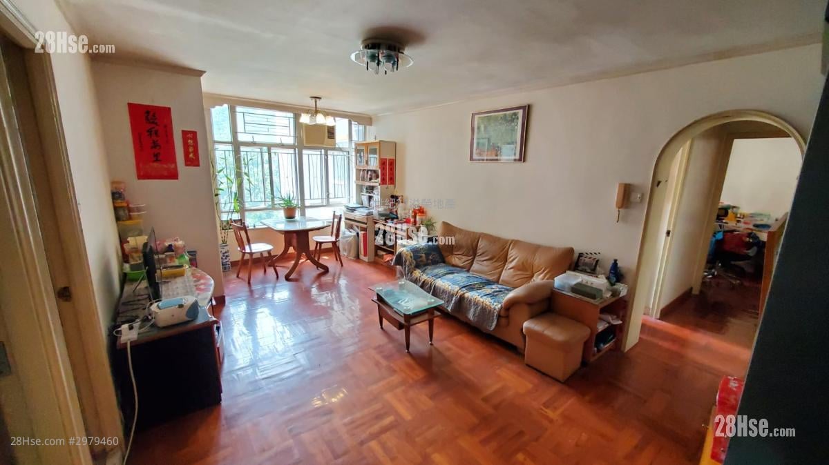 Tung Chun Court Sell 3 bedrooms , 1 bathrooms 645 ft²