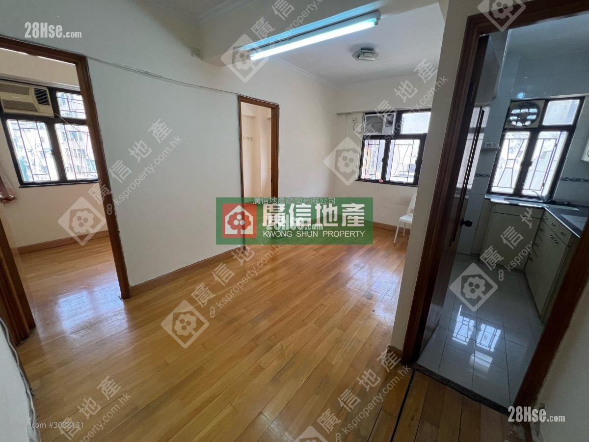 Hang Tung Building Sell 3 bedrooms , 1 bathrooms 412 ft²