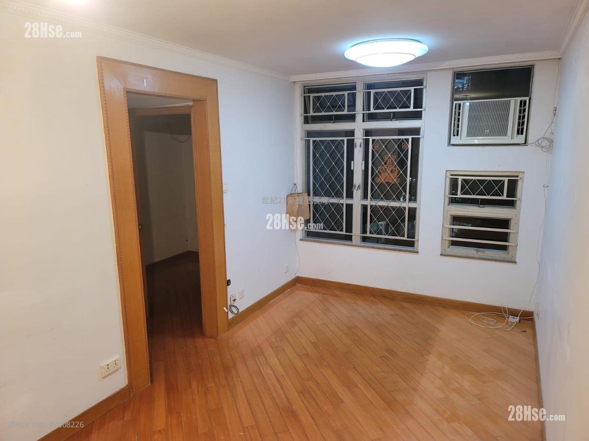 Kam Tai Court Sell 3 bedrooms , 2 bathrooms 650 ft²