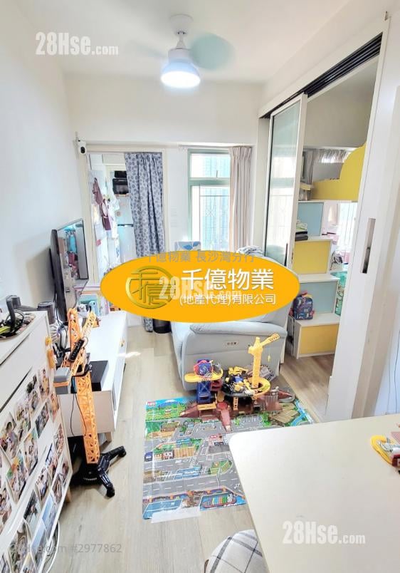 Po Wah Court(Po On Road) Sell 2 bedrooms 263 ft²