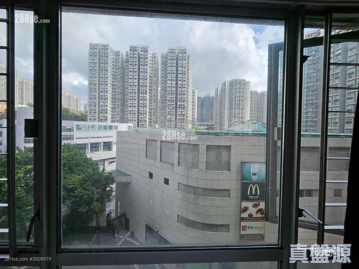 丽港城 售盘 3 房 687 平方尺