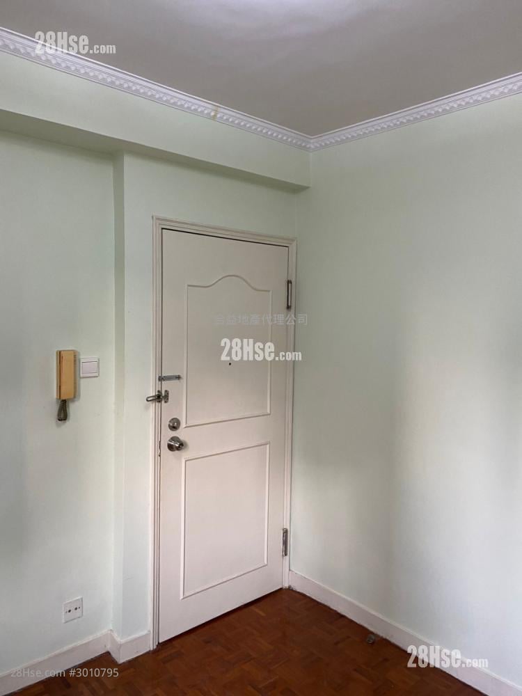 Cheung Wah Court Sell 2 bedrooms , 1 bathrooms 272 ft²