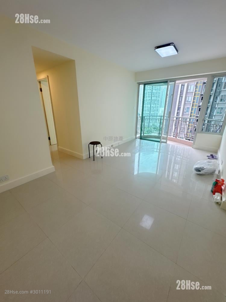 Central Park Towers Rental 3 bedrooms , 2 bathrooms 698 ft²
