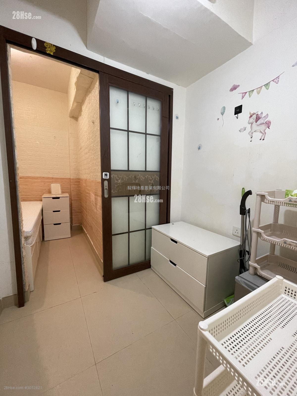 Man Wah Building Rental 1 bedrooms , 1 bathrooms 120 ft²