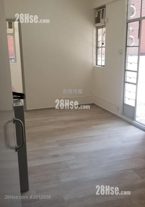 Fok Lin  Building Sell 2 bedrooms , 1 bathrooms 413 ft²