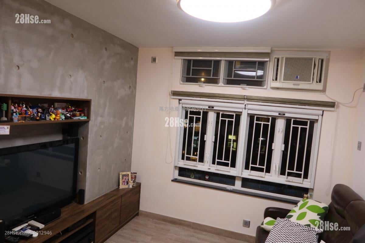 Hong Lam Court Sell 3 bedrooms , 1 bathrooms 554 ft²