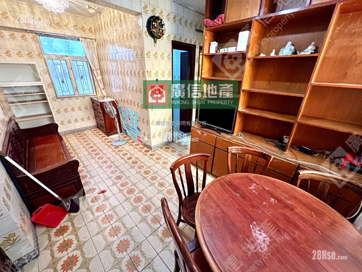 Cheung Fu Mansion Sell 2 bedrooms , 1 bathrooms 385 ft²