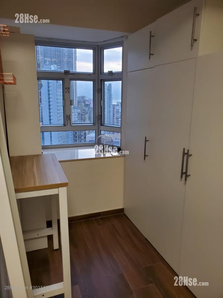 Wah Ming Centre Sell 2 bedrooms , 1 bathrooms 290 ft²