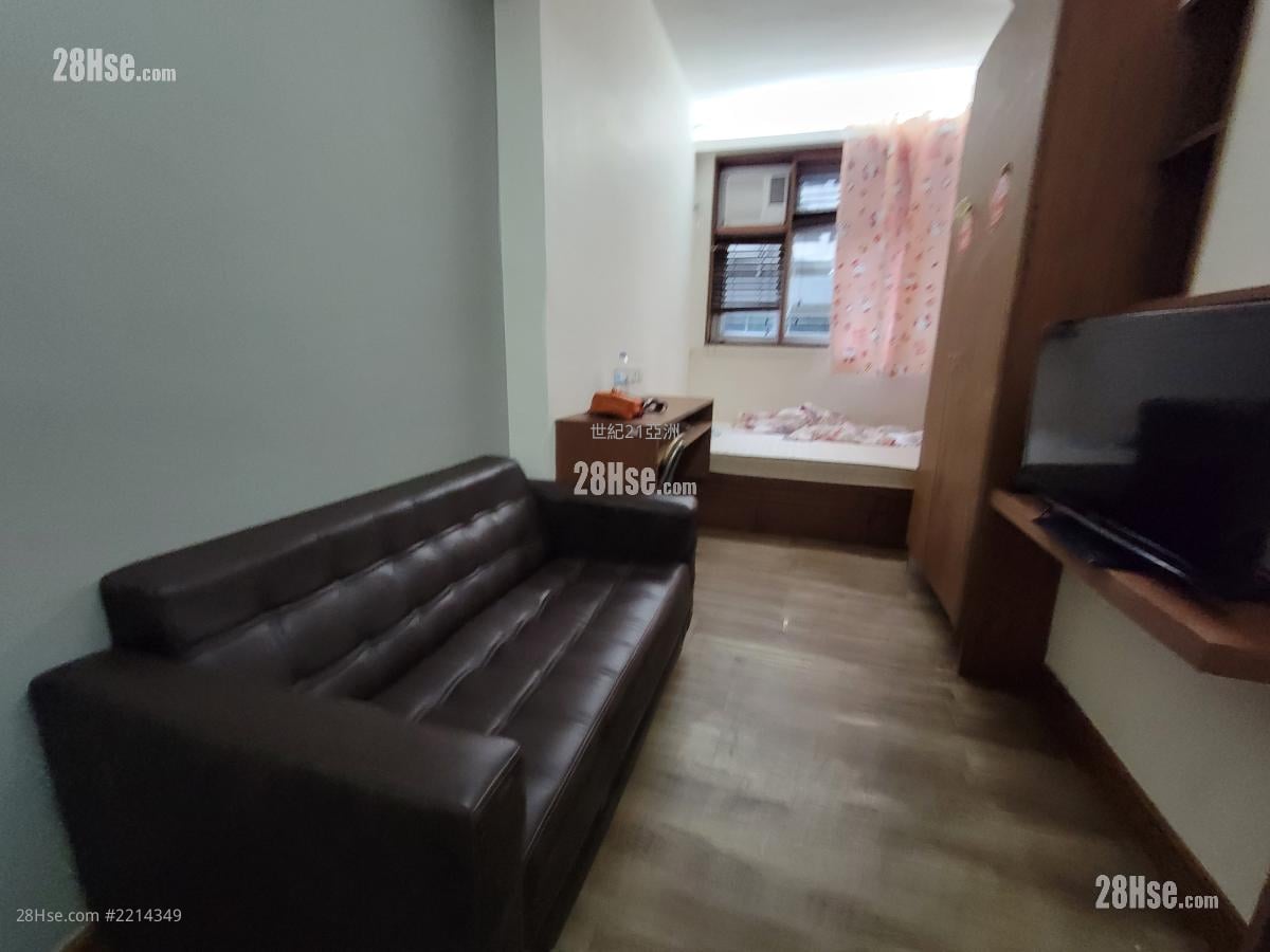 Sze Bo Building Sell 3 Bedrooms , 3 Bathrooms 573 ft²