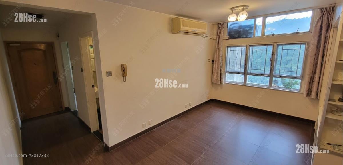 Yan Ming Court Sell 3 bedrooms , 1 bathrooms 554 ft²