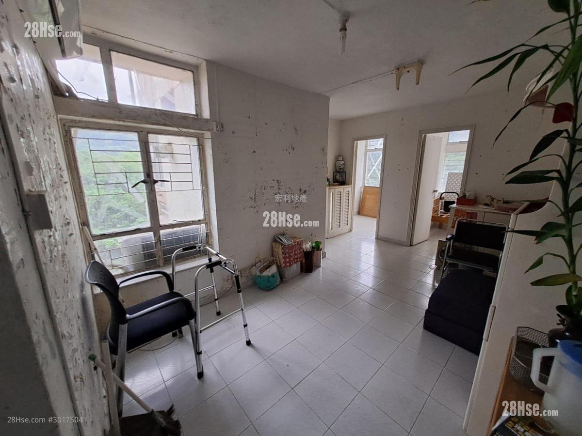 Fung Wah Estate Sell 2 bedrooms , 1 bathrooms 375 ft²