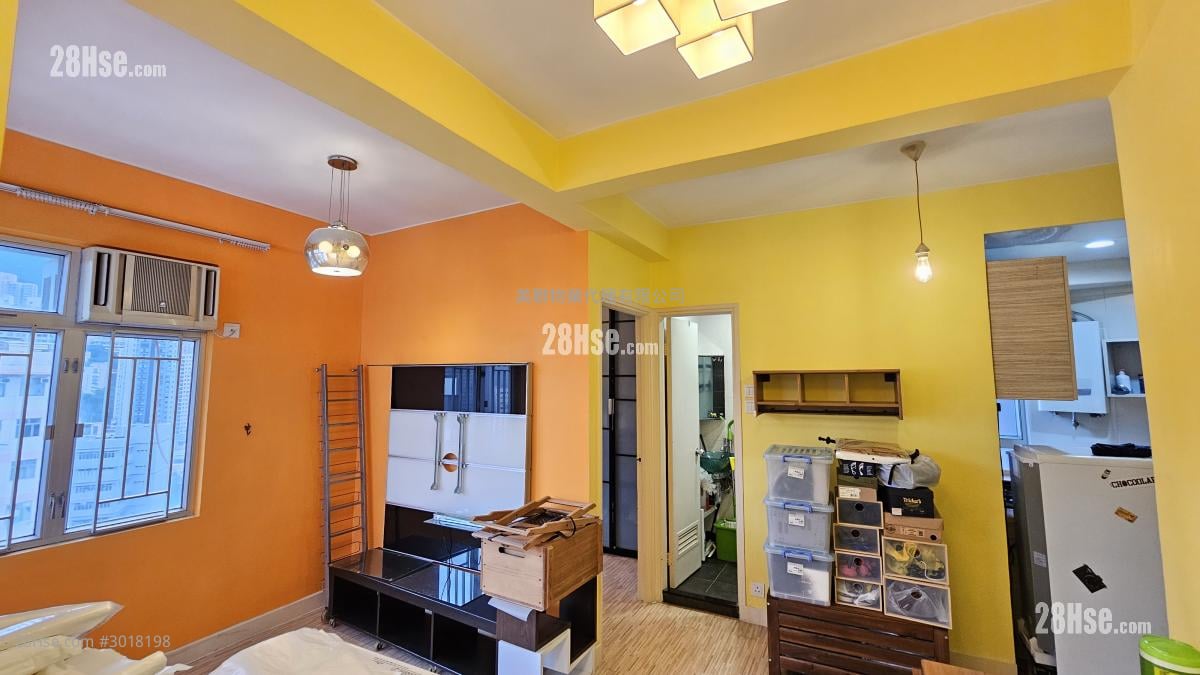Cheong Wai Mansion Sell 1 bedrooms 357 ft²