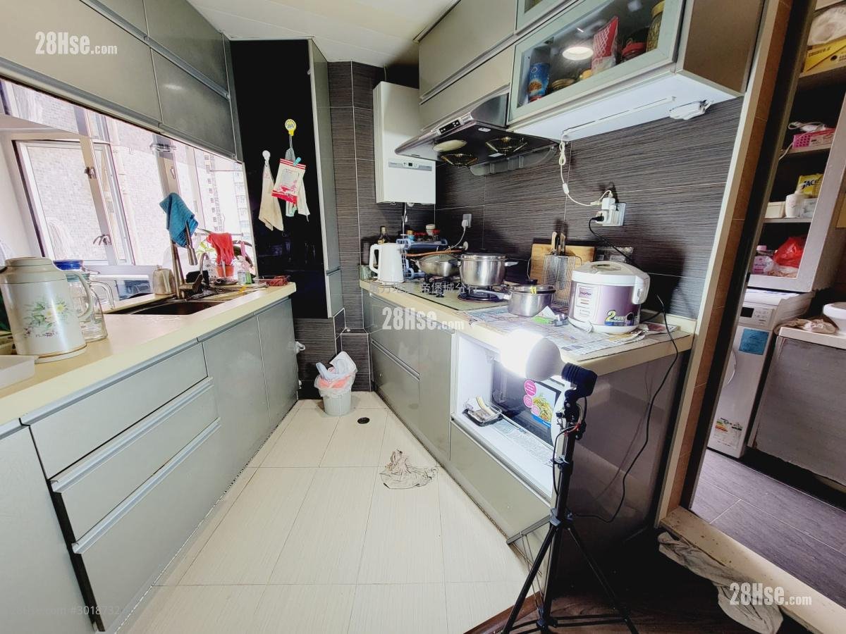 Kwong Lam Court Sell 3 bedrooms , 1 bathrooms 543 ft²