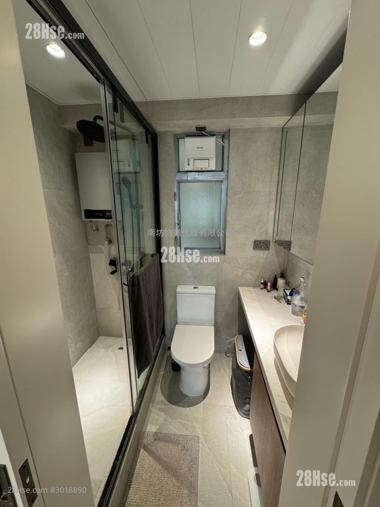 Mount Parker Lodge Rental 1 bathrooms 442 ft²