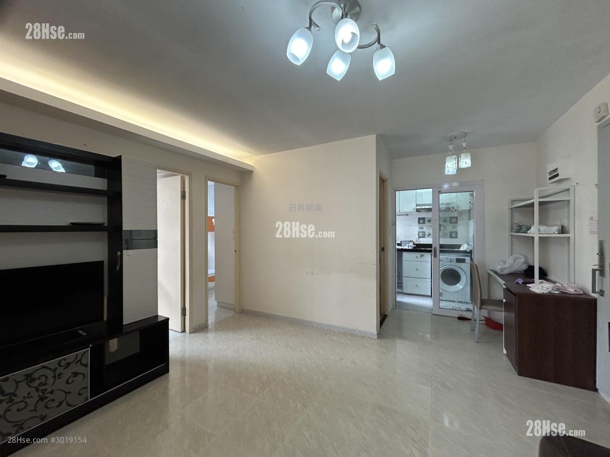 Tung Lam Court Sell 2 bedrooms , 1 bathrooms 440 ft²