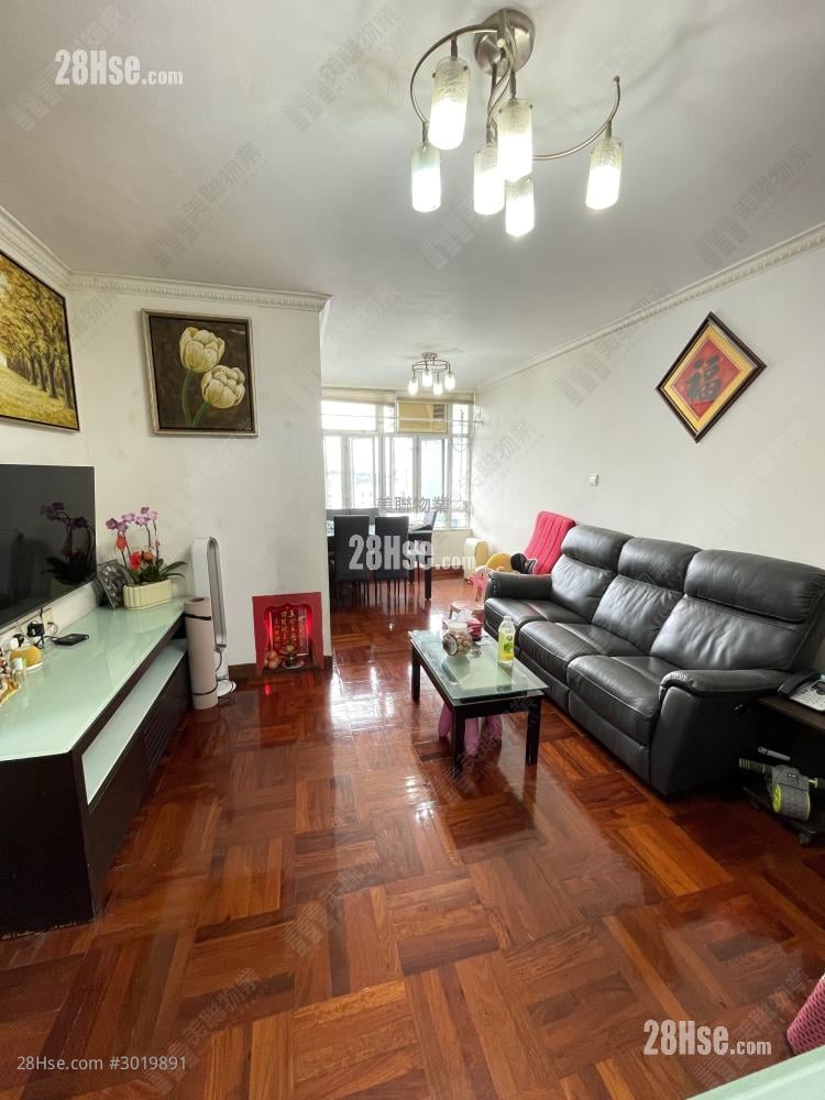 King Shing Court Sell 3 bedrooms 640 ft²