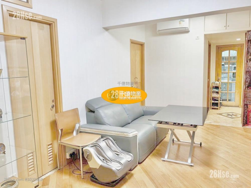 On Cheung Building Sell 4 bedrooms 729 ft²