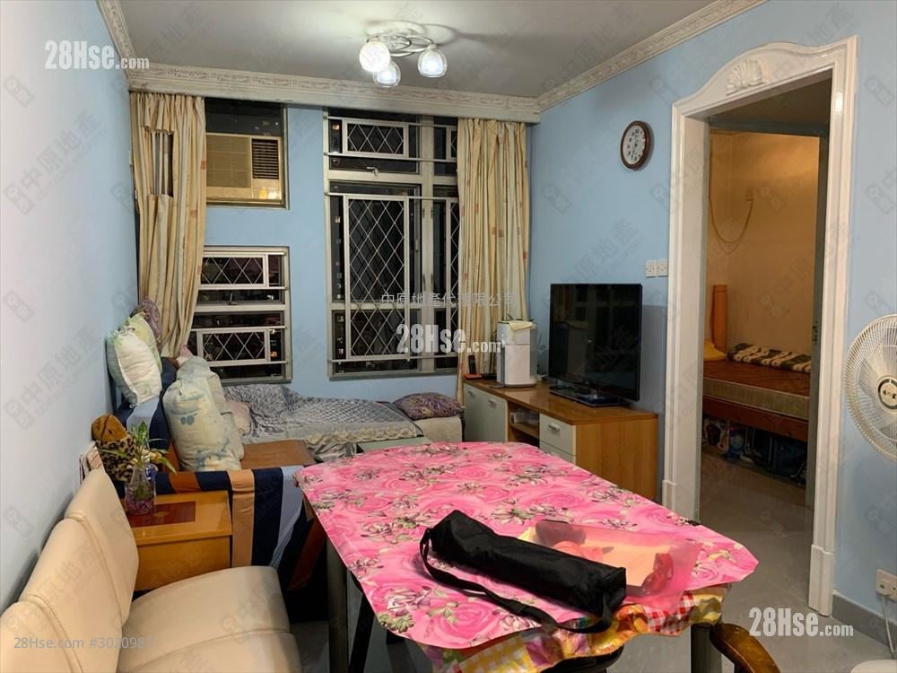 Fung Ting Court Sell 3 bedrooms , 2 bathrooms 661 ft²