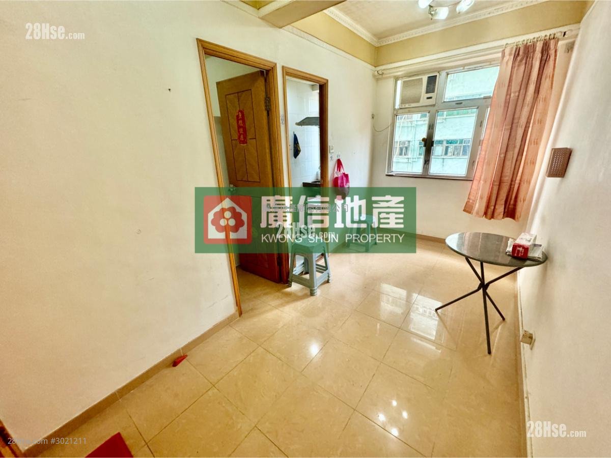 Shun King Building Sell 1 bedrooms , 1 bathrooms 216 ft²