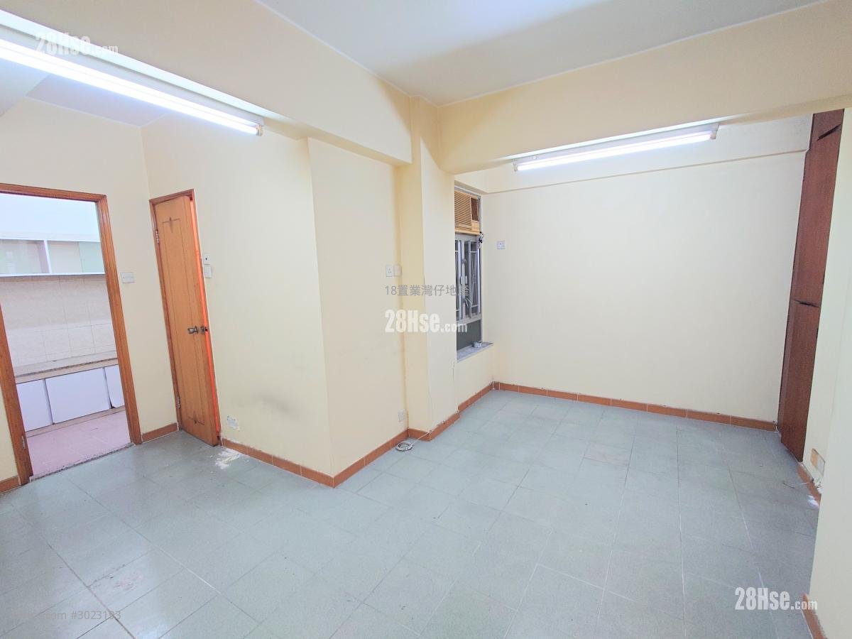 East South Building Sell 2 bedrooms , 1 bathrooms 465 ft²